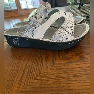 Alegria NWOT Collette Sandal size 38 never worn will not ship in box